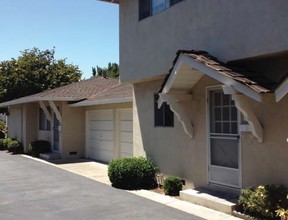 1021 Bonita Ave in Mountain View, CA - Building Photo - Building Photo