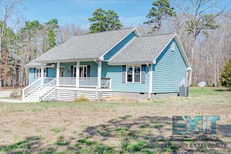 120 Long Beach Blvd in Clarksville, VA - Building Photo - Building Photo