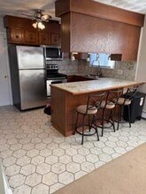 22 Laurel Ln in Lincoln, RI - Foto de edificio - Building Photo