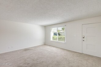 5809 E Thomas Rd in Scottsdale, AZ - Building Photo - Building Photo