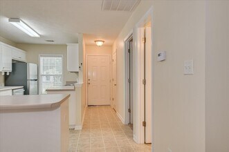 8035 Reagan Cir in Augusta, GA - Foto de edificio - Building Photo