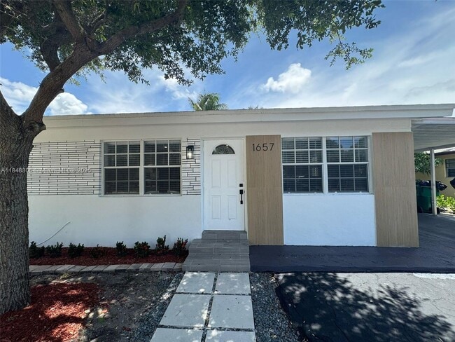 1657 SW 44th Ave in Fort Lauderdale, FL - Building Photo - Building Photo