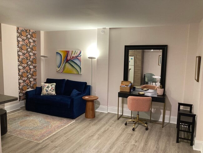 400 Queens Rd in Charlotte, NC - Foto de edificio - Building Photo