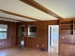 5528 Merritt Cir in Minneapolis, MN - Foto de edificio - Building Photo