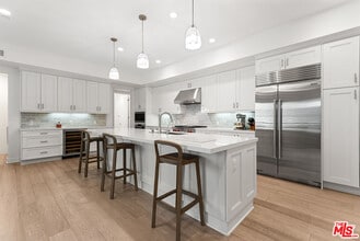 12763 Shell Pl in Los Angeles, CA - Building Photo - Building Photo