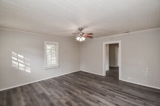 3183 Peachtree St in Lithia Springs, GA - Building Photo - Building Photo