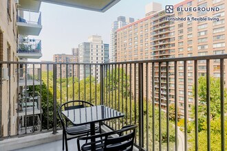 50 W 97th St in New York, NY - Building Photo - Building Photo