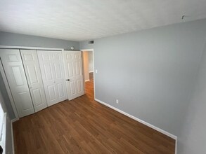 2191 Franklin St-Unit -109 in Carlyle, IL - Building Photo - Building Photo