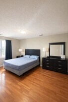 30 Richmond Street4 - Master Bedroom in Newark, NJ - Building Photo