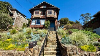 60 Panoramic Way in Berkeley, CA - Building Photo