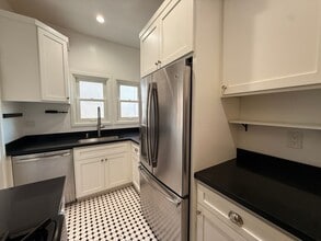 235 Hawthorn St in San Diego, CA - Building Photo - Building Photo