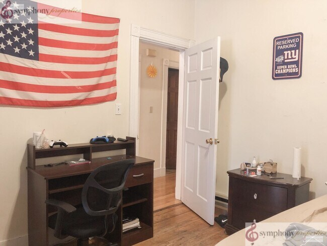 71 Pontiac St, Unit 1A in Boston, MA - Building Photo - Building Photo