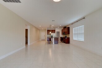 5563 Estero Loop in Port Orange, FL - Building Photo - Building Photo