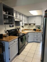 1885 S Quebec Way, Unit E24 in Denver, CO - Foto de edificio - Building Photo