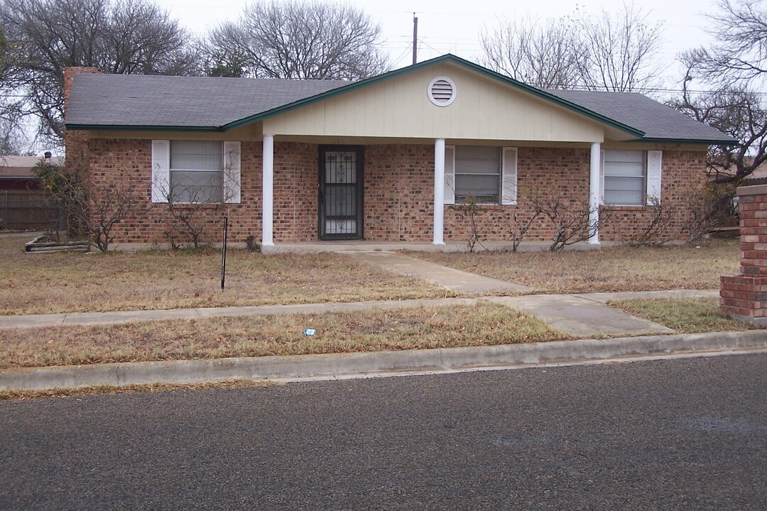 1101 Craig St in Copperas Cove, TX - Foto de edificio