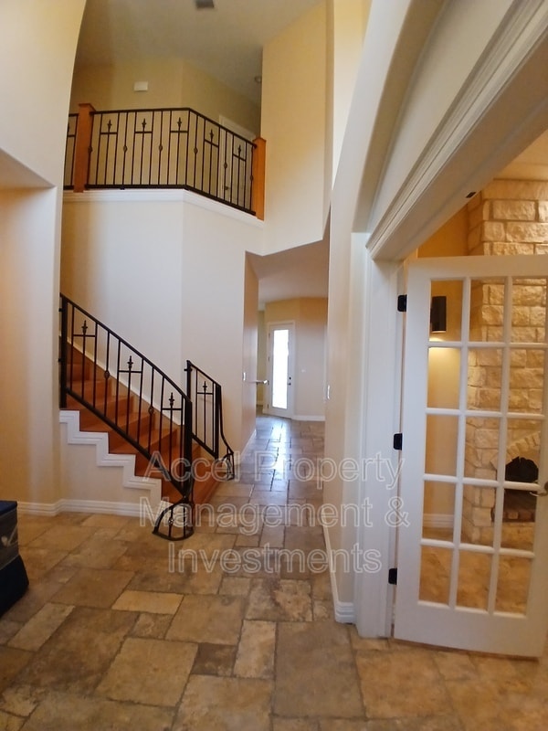 2423 W Hampton Ave in Edinburg, TX - Building Photo - Building Photo