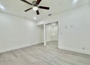 YOUNG CIRCLE in Hollywood, FL - Building Photo - Building Photo