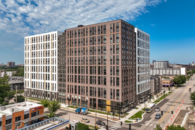 Accolade Minneapolis in Minneapolis, MN - Foto de edificio - Building Photo