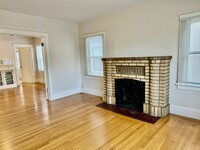 3417 J St, Unit 4 in Sacramento, CA - Building Photo - Building Photo