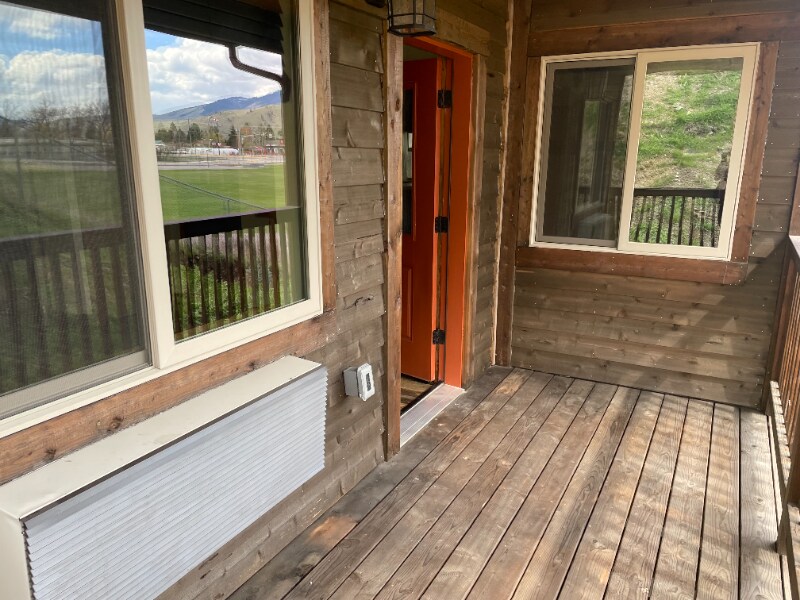 6244-6243 Three Needles Ln in Lolo, MT - Building Photo