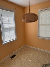 411 Highland Ave in Johnson City, TN - Foto de edificio - Building Photo
