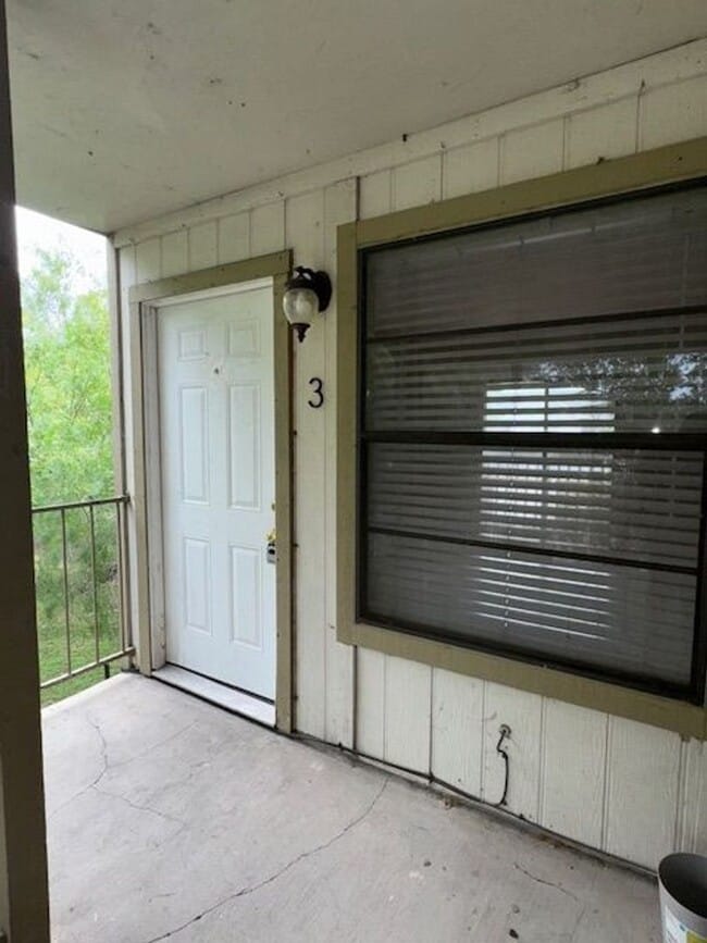 property at 4250 Calallen Dr