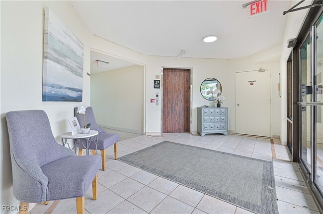 property at 975 Palm View Dr