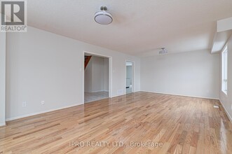 17 Ellen St in Brampton, ON - Building Photo - Building Photo