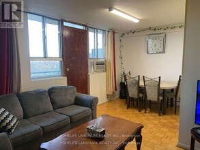 100 Dundalk Dr in Toronto, ON - Building Photo - Building Photo