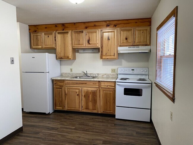 112 2nd St SW in Hillsboro, ND - Building Photo - Building Photo