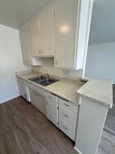 21809 Lanark St, Unit 20 in Canoga Park, CA - Foto de edificio - Building Photo