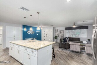 10844 N 37th Pl in Phoenix, AZ - Building Photo - Building Photo