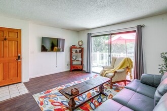 3420 Santa Maria Way in Santa Maria, CA - Building Photo - Building Photo
