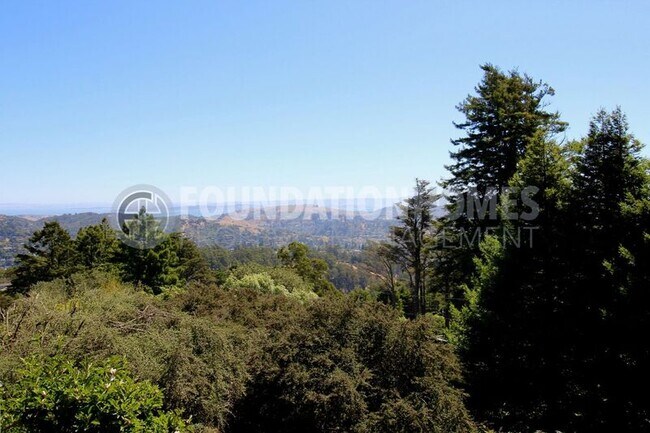 326 Panoramic Hwy in Mill Valley, CA - Foto de edificio - Building Photo