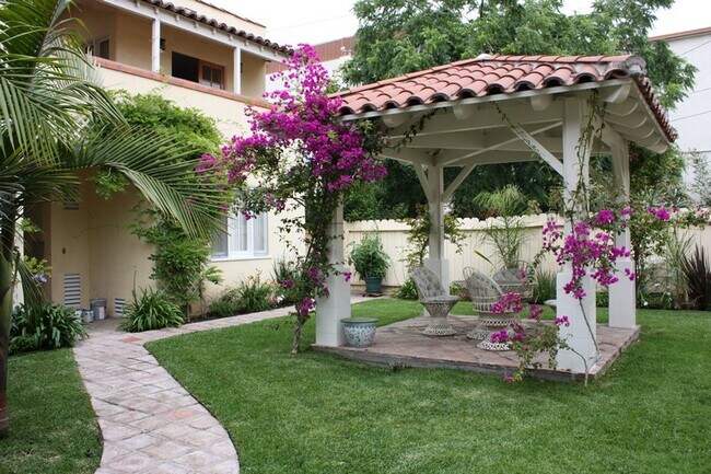 1127 14th St in Santa Monica, CA - Building Photo - Building Photo