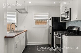 13 Drews Ct in Charleston, SC - Building Photo - Building Photo