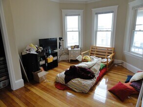 101 Heath St, Unit #3 in Somerville, MA - Building Photo - Building Photo
