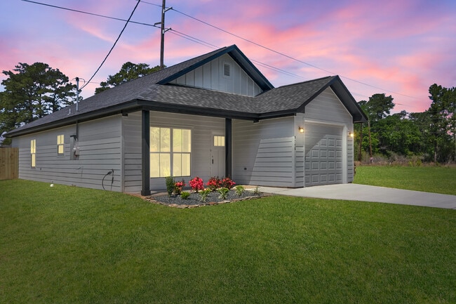 9846 Golden Ln in Lumberton, TX - Building Photo - Building Photo