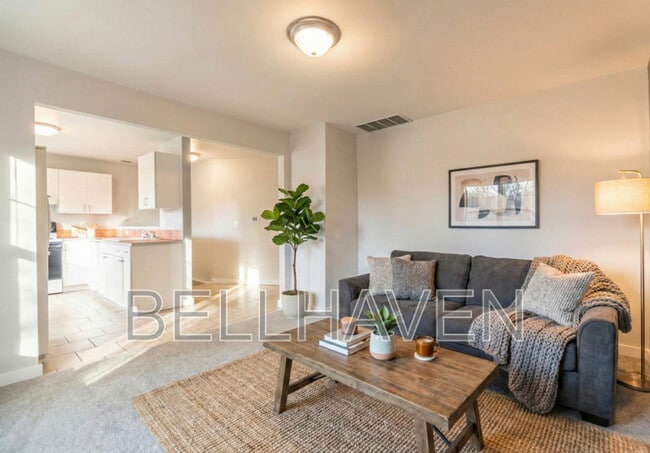 property at 624 W Fort St