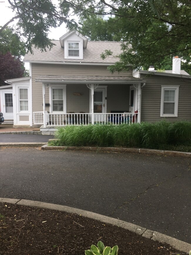 4 McKinley St in Norwalk, CT - Building Photo - Building Photo