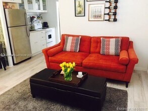 919 Michigan Ave in Miami Beach, FL - Foto de edificio - Building Photo