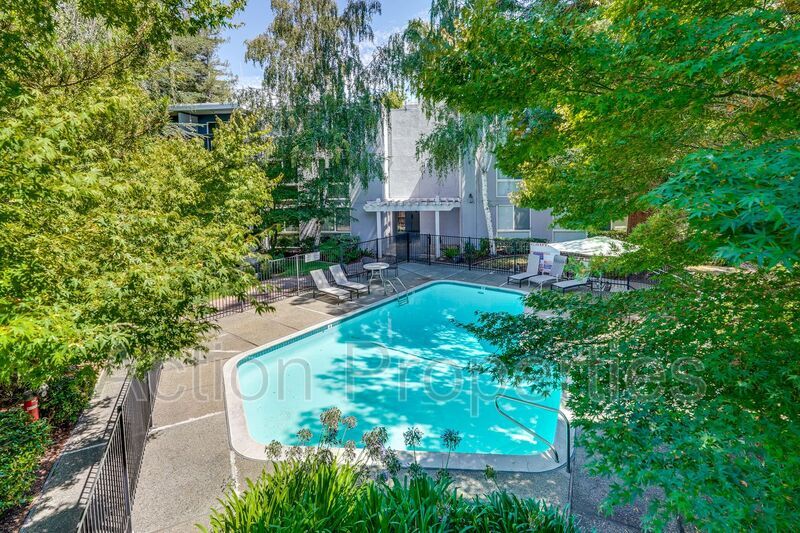 181 Del Medio Ave in Mountain View, CA - Foto de edificio