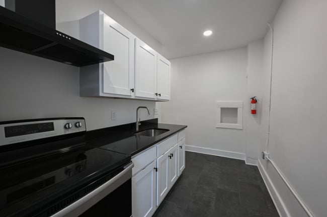 1384 W 83rd St