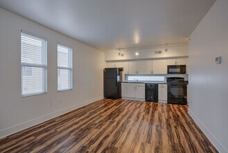 136 W Pierce St in Council Bluffs, IA - Building Photo - Building Photo