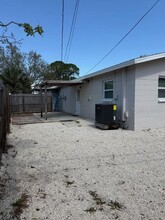 90 Fulton Dr in Largo, FL - Building Photo - Building Photo