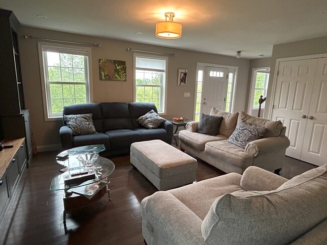 247 Tahattawan Rd in Littleton, MA - Building Photo - Building Photo