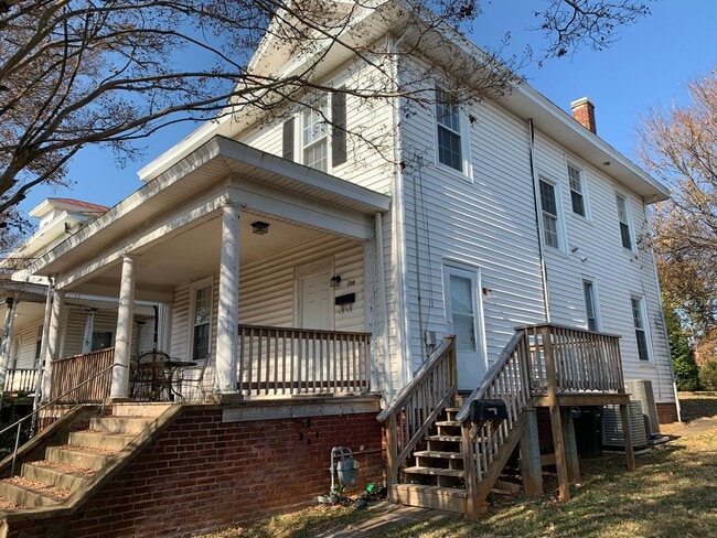 106 Yeardley Ave in Lynchburg, VA - Building Photo - Building Photo