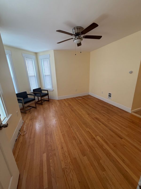 8 Wilson St, Unit #2 in Lynn, MA - Foto de edificio - Building Photo