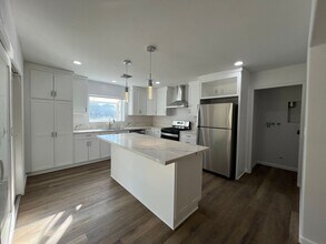 18708 Keswick St in Los Angeles, CA - Building Photo - Building Photo