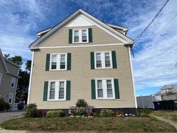 9 Allerton St in Plymouth, MA - Building Photo
